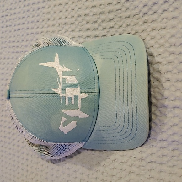 Yeti Other - YETI Distressed Trucker Hat